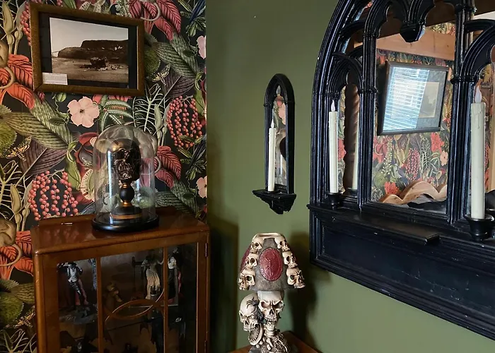 Dracula 招待所 3*