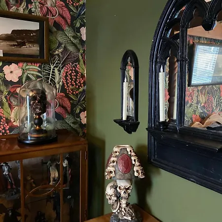 Dracula Guest house *